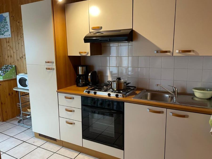 Gites Les Rainettes Vienne-en-Bessin Екстер'єр фото